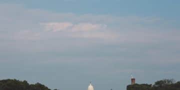 Analyzing a 42% Presidential Approval Rating: What It Means for US Politics - Cover Image
